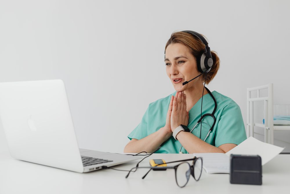 Teleconsulta com médico pela plataforma Aprogend
